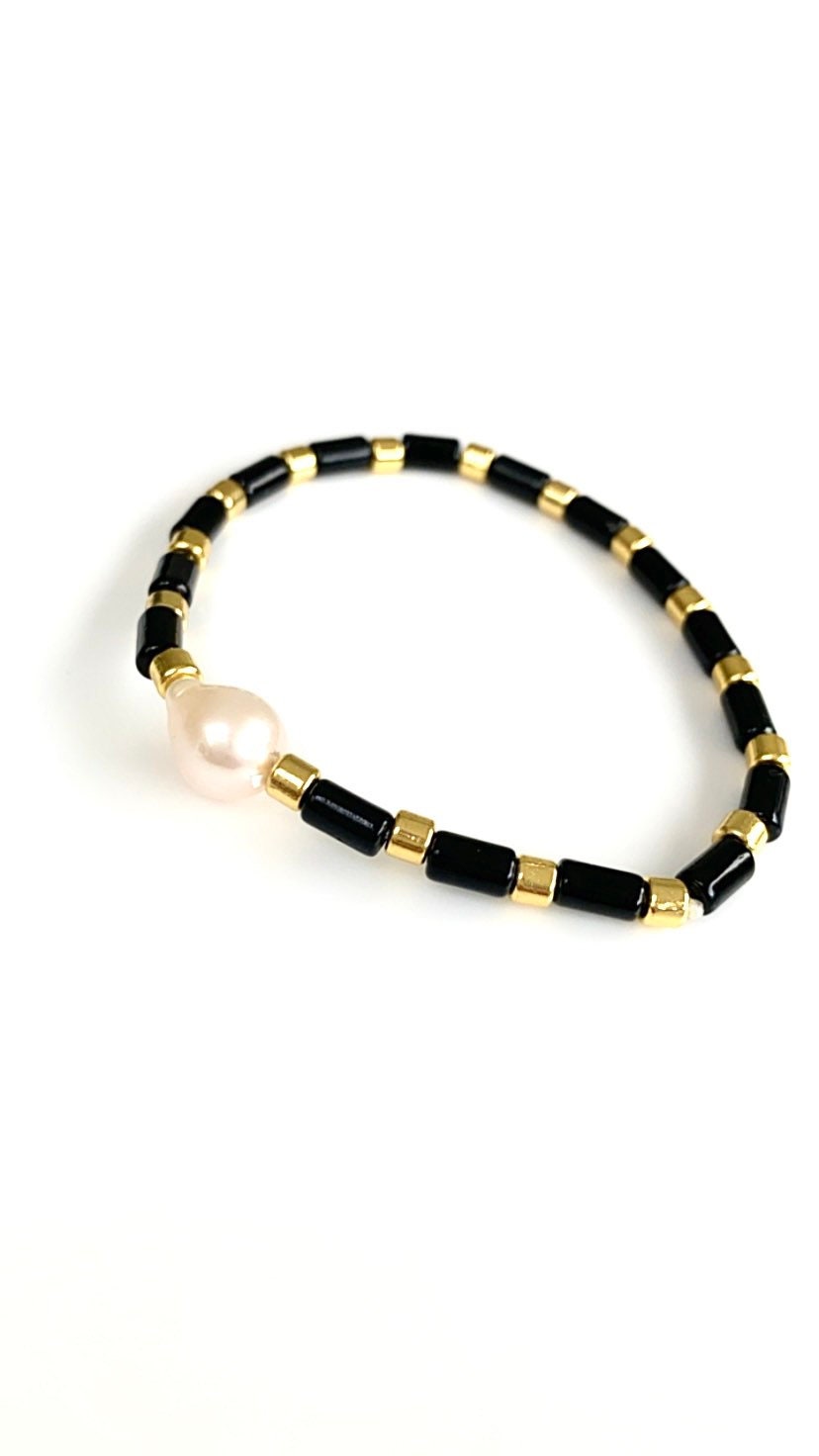 Freshwater Pearl Beaded Boho Bracelet - Black - Pink Waters 